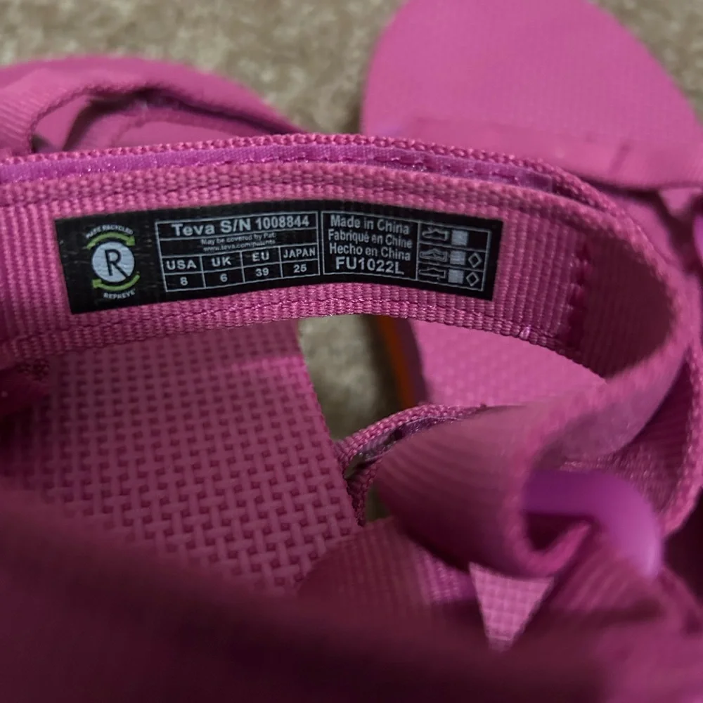 EUC Teva Flatform Universal Sandals - Picture 9 of 9